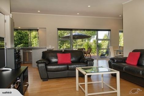 Photo of property in 10 Taunui Place, Cooks Beach, Whitianga, 3591