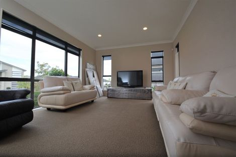 Photo of property in 6 Beros Place, Flat Bush, Auckland, 2016
