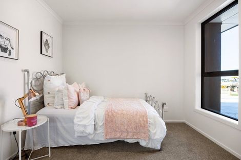 Photo of property in 38 Scenic Rise, Rototuna North, 3281