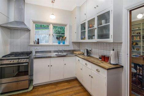 Photo of property in 122 Totara Road, Miramar, Wellington, 6022