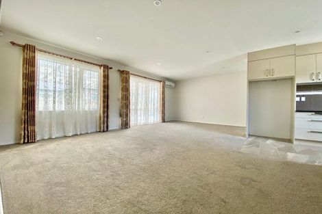 Photo of property in 28 Wellfield Drive, Papakura, 2110