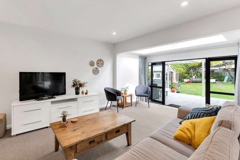 Photo of property in 10 Claxton Place, Saint Martins, Christchurch, 8022