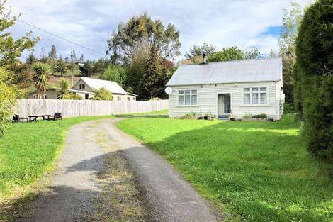 Photo of property in 16 Berry Street, Kaitangata, 9210