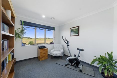 Photo of property in 25 Friesian Place, Grandview Heights, Hamilton, 3200