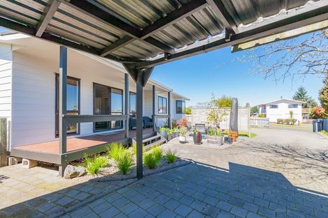 Photo of property in 16 Ward Place, Richmond Heights, Taupo, 3330