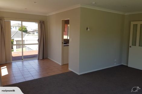 Photo of property in 16 Rathmar Drive, Manurewa, Auckland, 2105