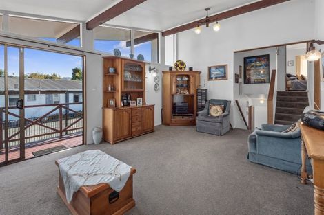 Photo of property in 72 Fairway Drive, Te Kamo, Whangarei, 0112