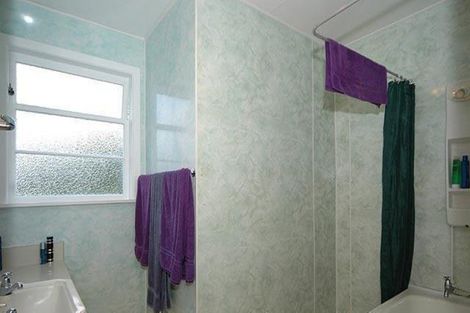 Photo of property in 20 Elliot Street, Inglewood, 4330