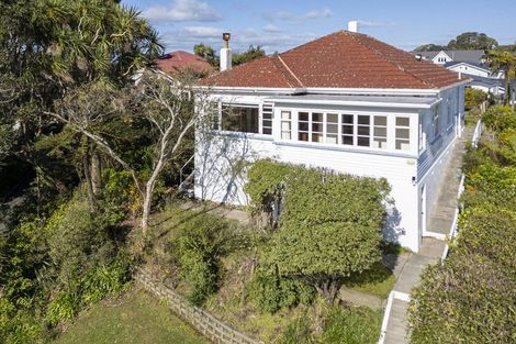 Photo of property in 19 Agra Crescent, Khandallah, Wellington, 6035