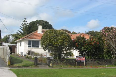 Photo of property in 36 Richmond Street, Waitara, 4320