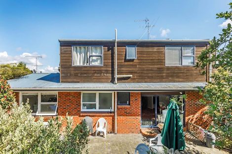 Photo of property in 20 Holt Avenue, Torbay, Auckland, 0630