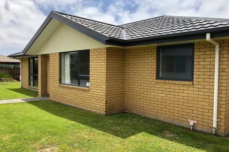 Photo of property in 21 Stedley Place, Heathcote Valley, Christchurch, 8022