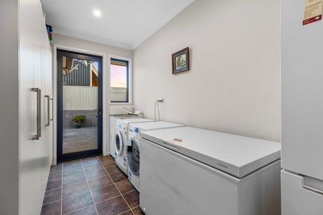 Photo of property in 14 Mervyn Place, Ohauiti, Tauranga, 3112