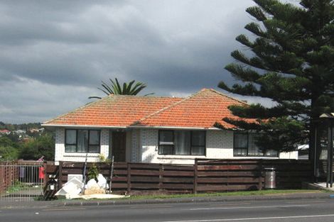 Photo of property in 3362 Great North Road, Glen Eden, Auckland, 0602
