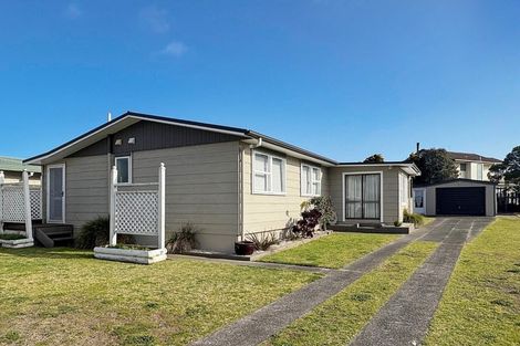 Photo of property in 49 Thomas Place, Foxton Beach, Foxton, 4815