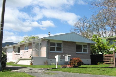 Photo of property in 1/11 Leicester Street, Stoke, Nelson, 7011