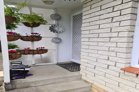 Photo of property in 2/13 Teviot Place, Totara Vale, Auckland, 0629