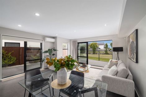 Photo of property in 21 Albert Sheppard Close, Yaldhurst, Christchurch, 8042