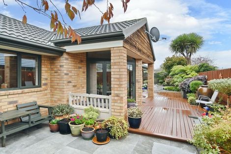 Photo of property in 12 Belgrove Place, Parklands, Christchurch, 8083