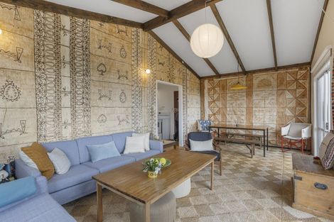 Photo of property in 36 North Piha Road, Piha, 0772