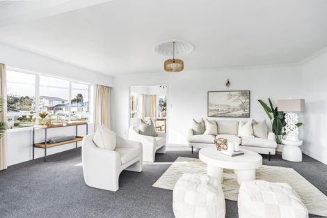 Photo of property in 54 Wairau Road, Oakura, 4314