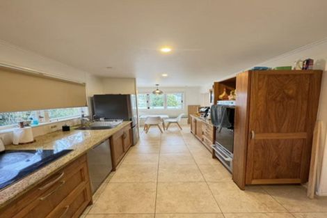 Photo of property in 62 La Rosa Street, Green Bay, Auckland, 0604