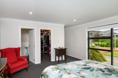 Photo of property in 25 Trump Place, Kelvin Grove, Palmerston North, 4414