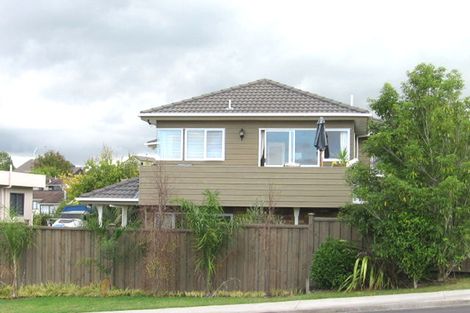 Photo of property in 2 Horizon Way, West Harbour, Auckland, 0618