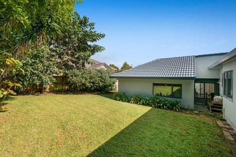 Photo of property in 17 Jacanas Place, Unsworth Heights, Auckland, 0632