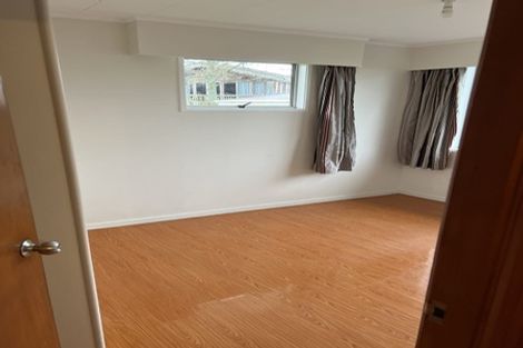 Photo of property in 17 Salamanca Road, Sunnynook, Auckland, 0620