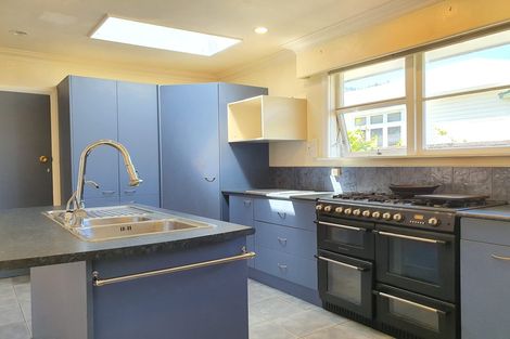 Photo of property in 12 Rimu Street, Naenae, Lower Hutt, 5011