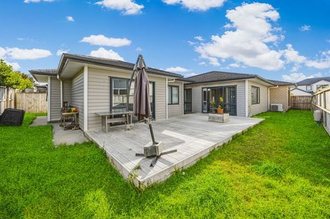 Photo of property in 18 Rauaruhe Road, Karaka, Papakura, 2113