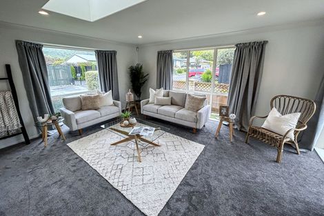 Photo of property in 5 Castleview Lane, Heathcote Valley, Christchurch, 8022