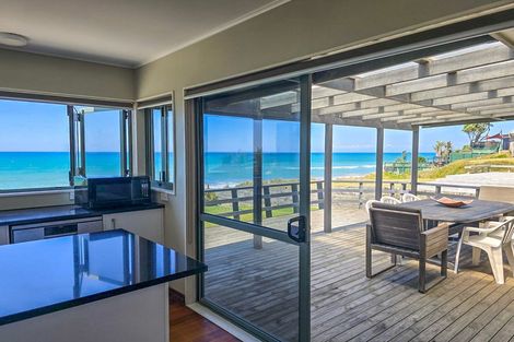 Photo of property in 167 Pukehina Parade, Pukehina, 3189