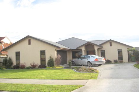 Photo of property in 15 Cranbrook Place, Rototuna North, Hamilton, 3210