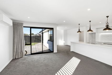 Photo of property in 1 Winterslow Lane, Rangiora, 7400