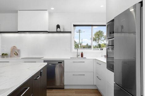 Photo of property in 57 Charlcott Street, Burnside, Christchurch, 8053