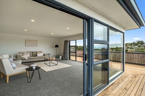 Photo of property in 29 Gledstane Road, Stanmore Bay, Whangaparaoa, 0932