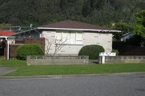 Photo of property in Claredon Court, 46d York Street, Picton, 7220