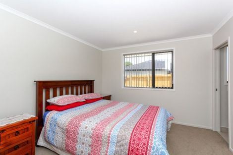 Photo of property in 48 Magnolia Drive, Westown, New Plymouth, 4310