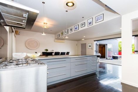 Photo of property in 104 Charles Street, Westshore, Napier, 4110