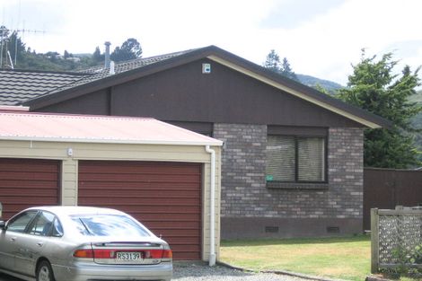 Photo of property in 12 Donegal Grove, Birchville, Upper Hutt, 5018