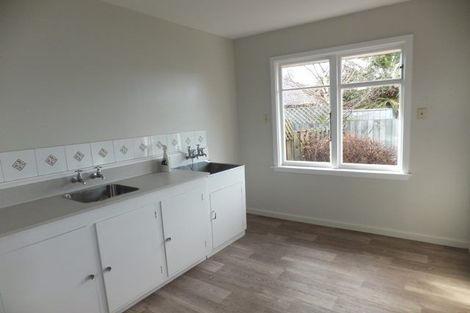 Photo of property in 2/12 Roslyn Avenue, Mairehau, Christchurch, 8052