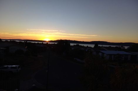 Photo of property in 11 Gladstone Grove, Richmond Heights, Taupo, 3330