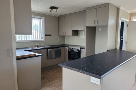 Photo of property in 4 Tulloch Place, Papanui, Christchurch, 8052