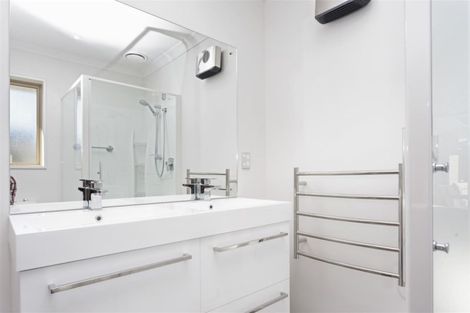 Photo of property in 16 Watkins Drive, Rangiora, 7400