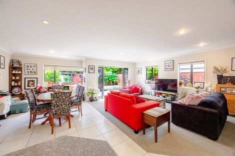 Photo of property in 49a Avenue Road, Greenmeadows, Napier, 4112