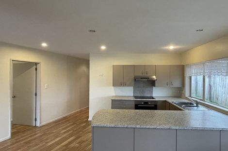 Photo of property in 14a Cypress Place, Sunnynook, Auckland, 0620