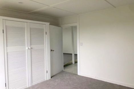 Photo of property in 7 Glen Vista Place, Bayview, Auckland, 0629