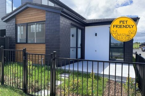 Photo of property in 2 Honowai Street, Kumeu, 0810